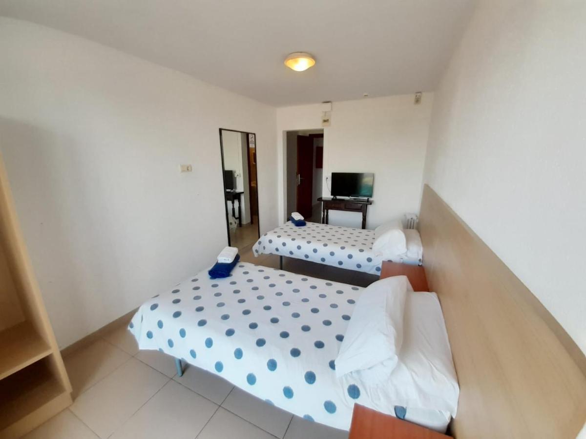 Hostal Mozaik Lloret Lloret de Mar Exteriör bild
