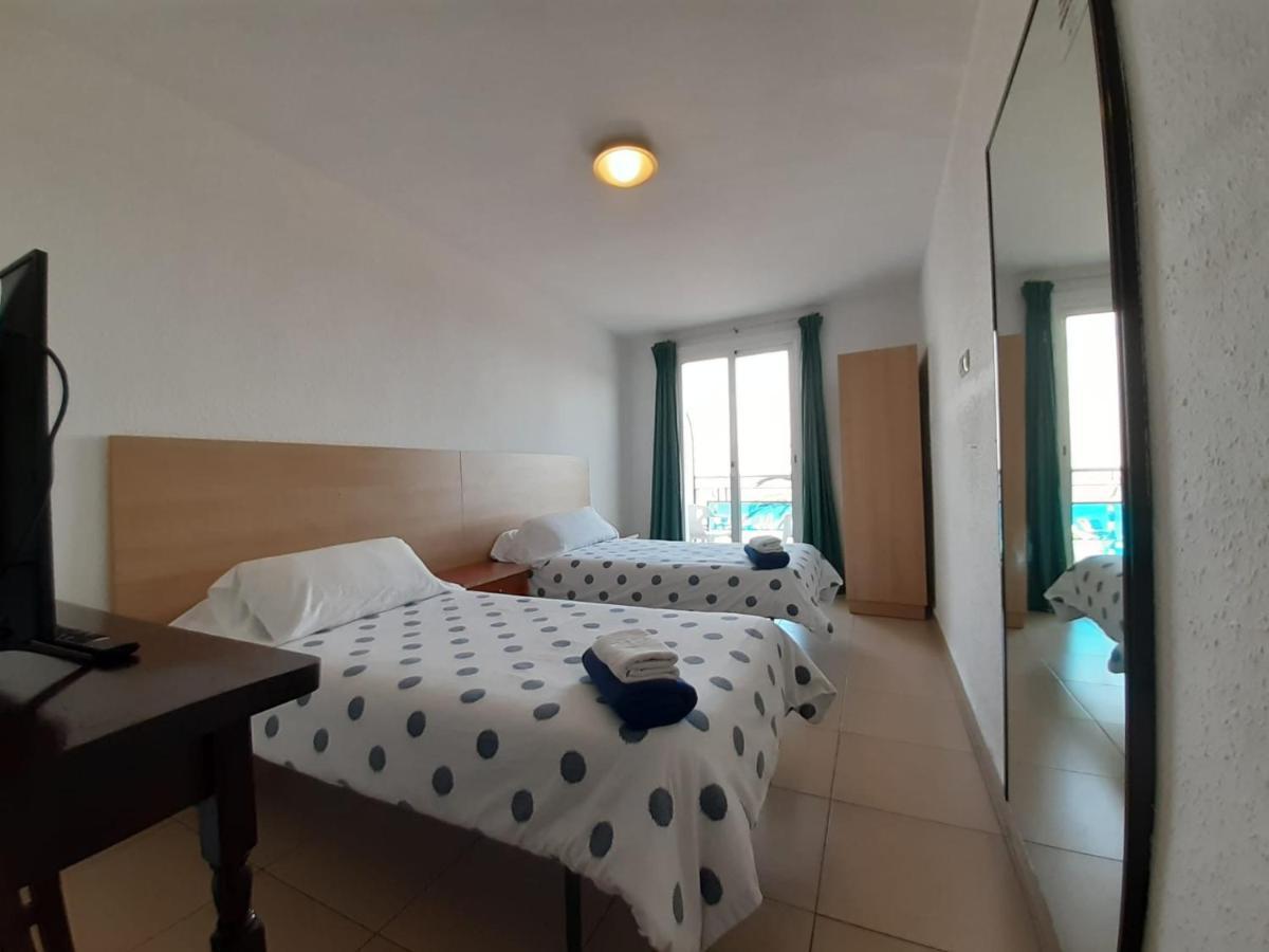 Hostal Mozaik Lloret Lloret de Mar Exteriör bild