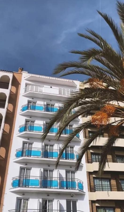 Hostal Mozaik Lloret Lloret de Mar Exteriör bild