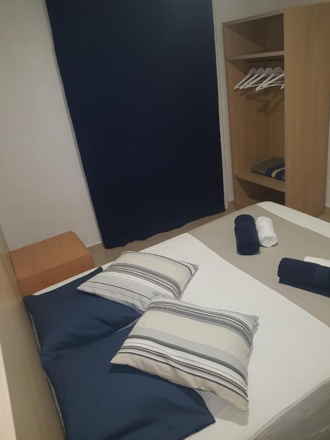 Hostal Mozaik Lloret Lloret de Mar Exteriör bild
