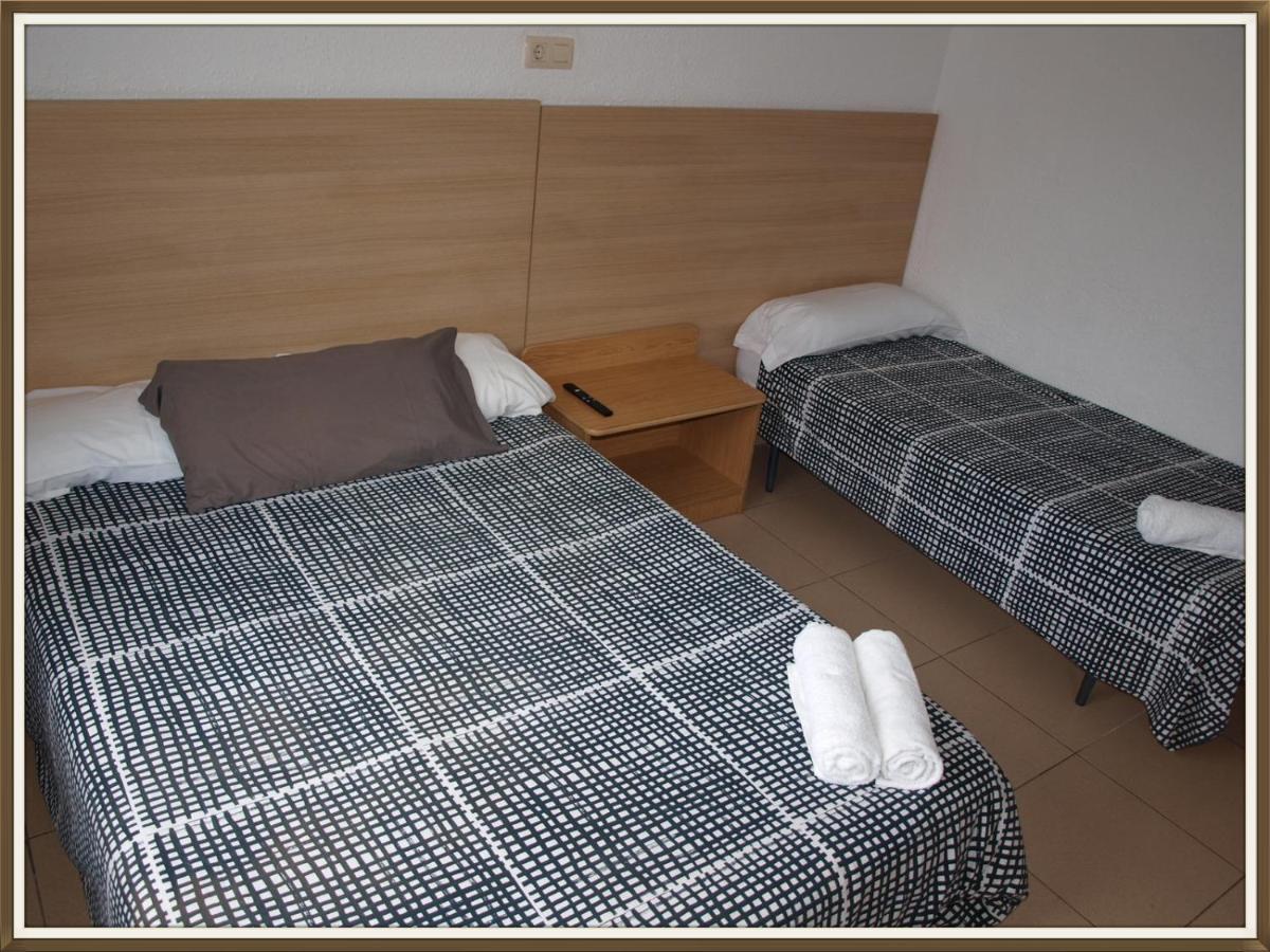 Hostal Mozaik Lloret Lloret de Mar Exteriör bild
