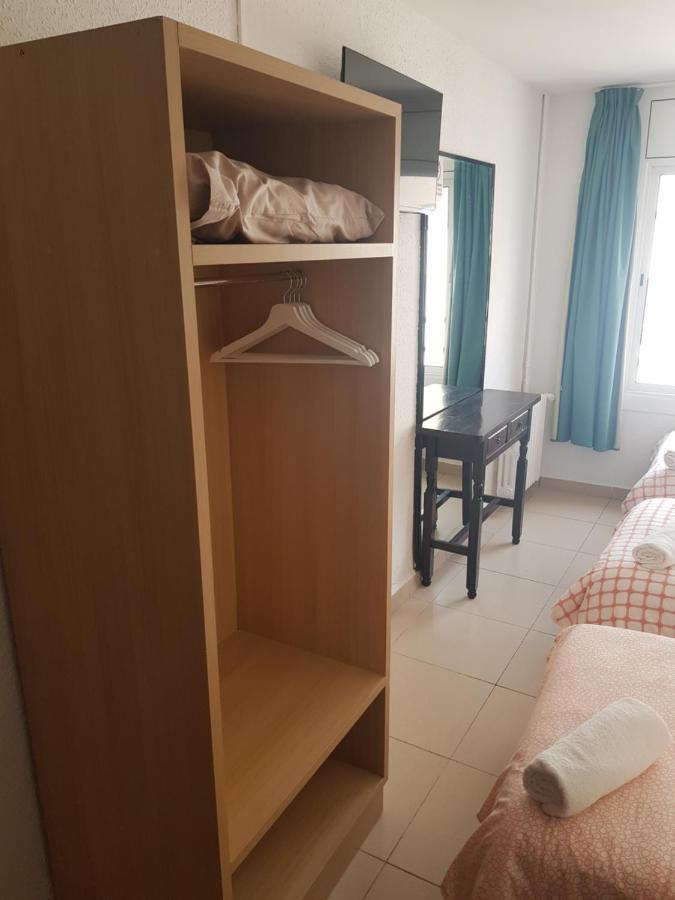 Hostal Mozaik Lloret Lloret de Mar Exteriör bild