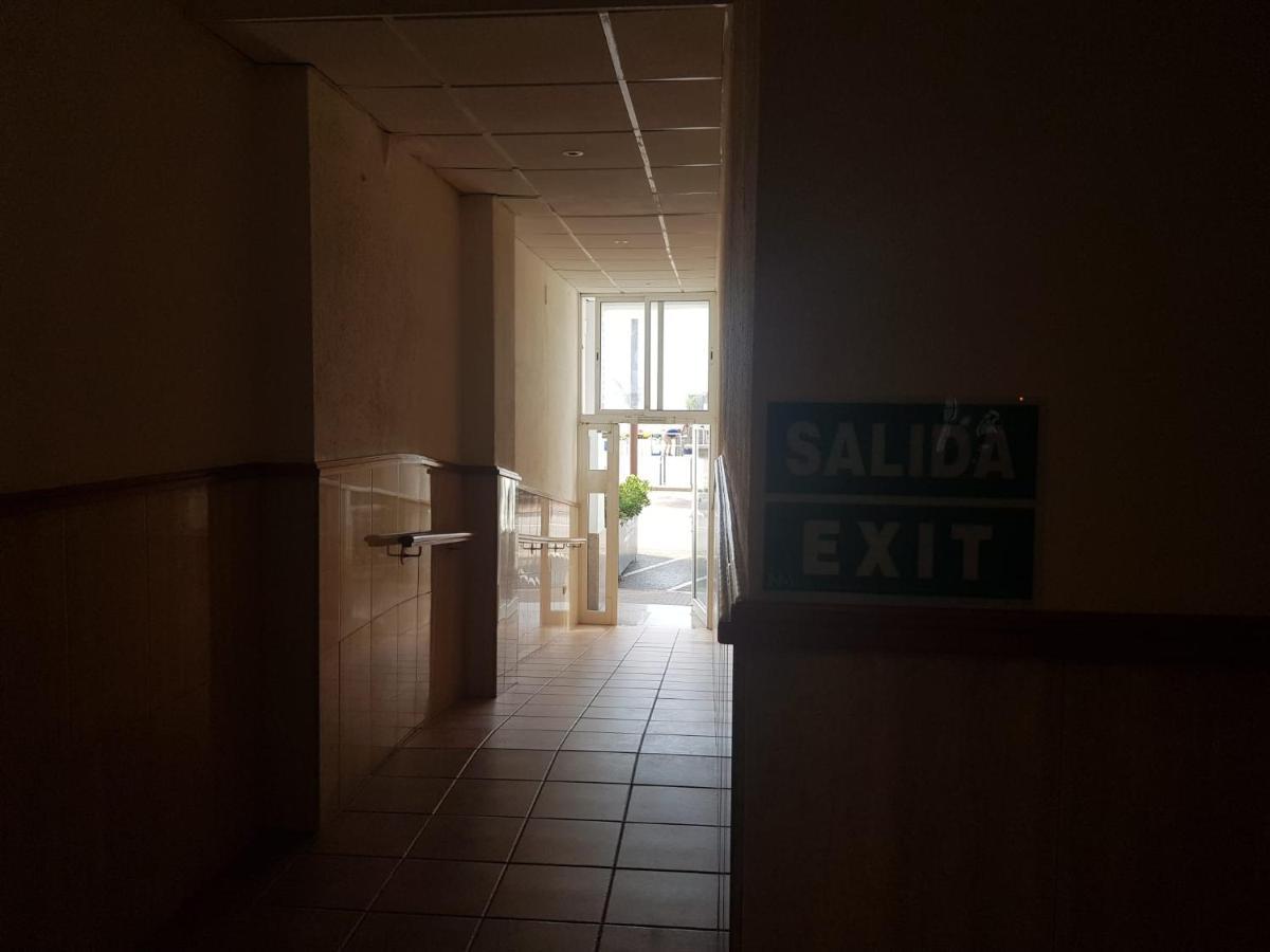 Hostal Mozaik Lloret Lloret de Mar Exteriör bild
