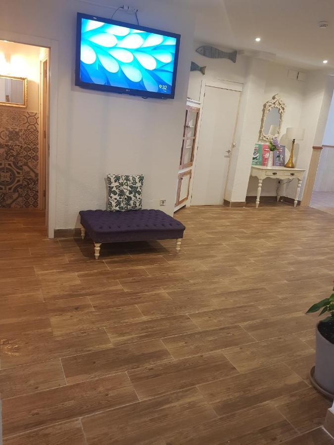 Hostal Mozaik Lloret Lloret de Mar Exteriör bild